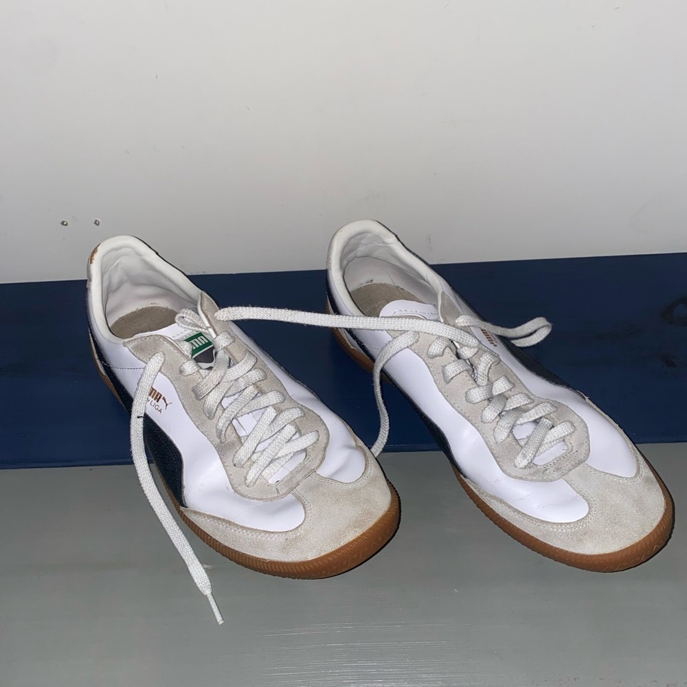 Puma White and Blue Sneakers